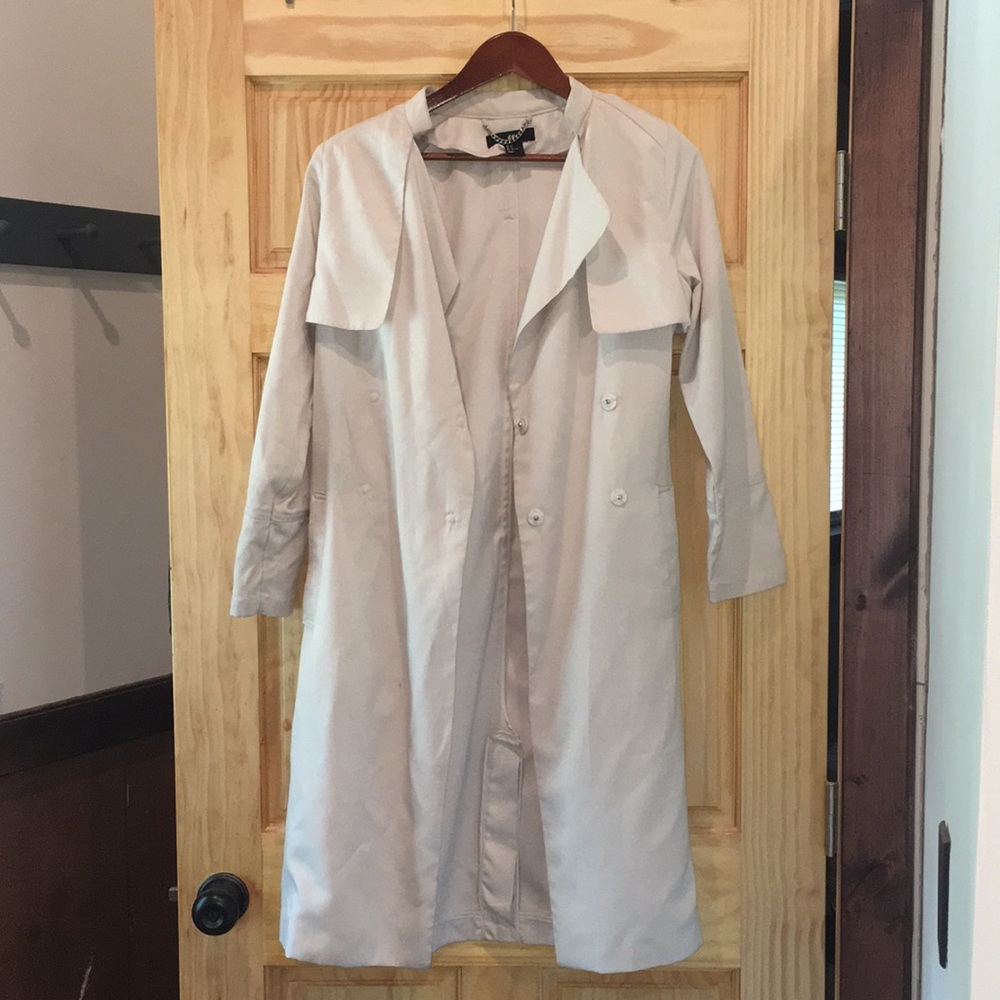 H & M Cream light trench coat